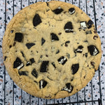 Load image into Gallery viewer, Oreo Chocolate Chip Cookie Cake
